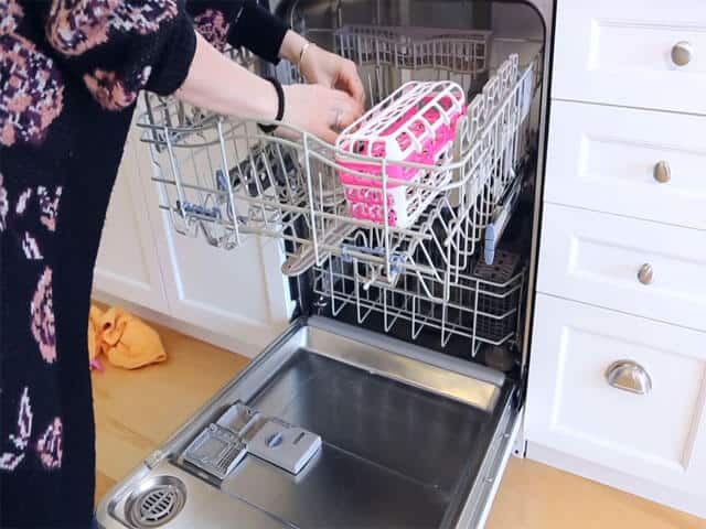 طريقة تنظيف غسالة الصحون وإزالة الروائح الكريهه لإعطاء أفضل اداء وعمر أطول 4 clean dish washer with white vinegar